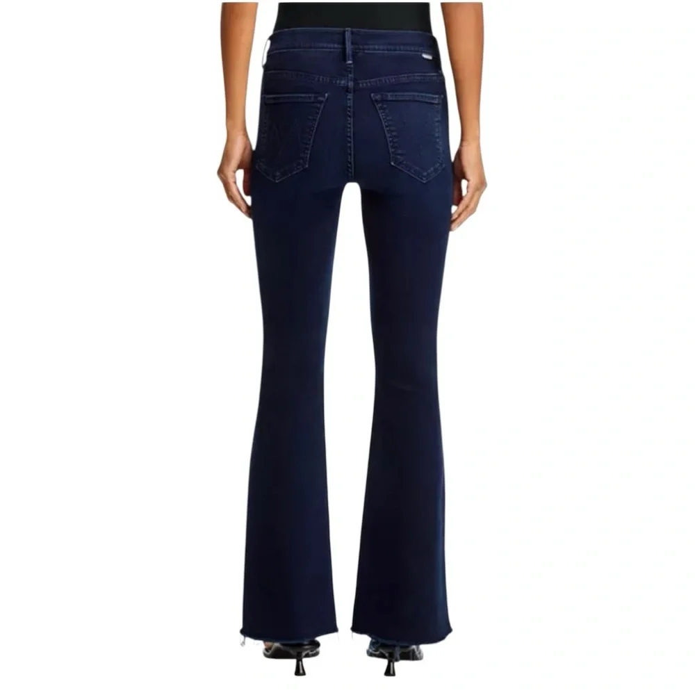 MOTHER The Weekender Frayed Flare Jeans Size 23 Chip On My Shoulder Wash - Picture 3 of 10